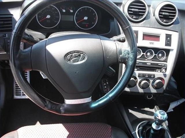 Image 46 of 2006 Hyundai Tiburon…